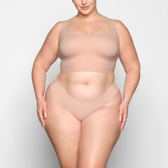 NAKED DIPPED THONG | MICA